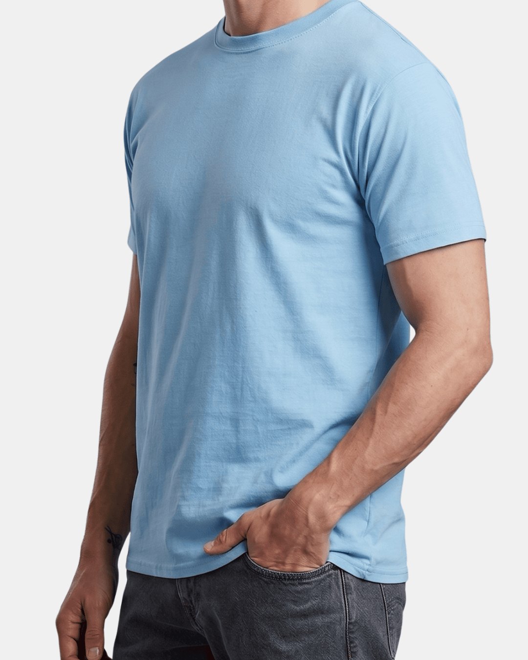 Camiseta azul celeste de hombre personalizada Fruit of the Loom en algodón de manga corta.
