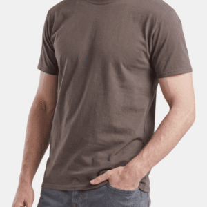 Camiseta marrón chocolate de hombre personalizada Fruit of the Loom en algodón de manga corta.