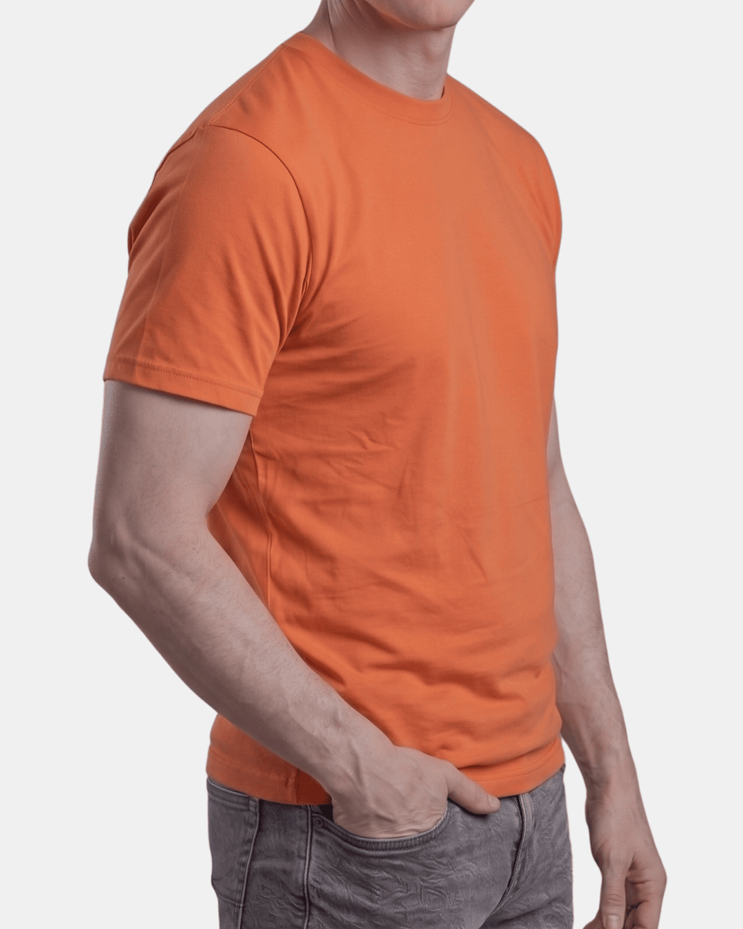 Camiseta naranja de hombre personalizada Fruit of the Loom en algodón de manga corta.