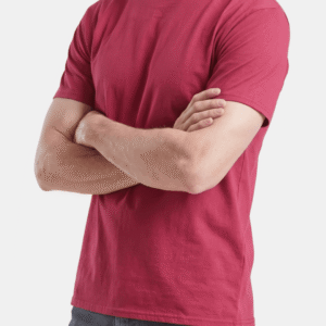 Camiseta rojo ladrillo de hombre personalizada Fruit of the Loom en algodón de manga corta.