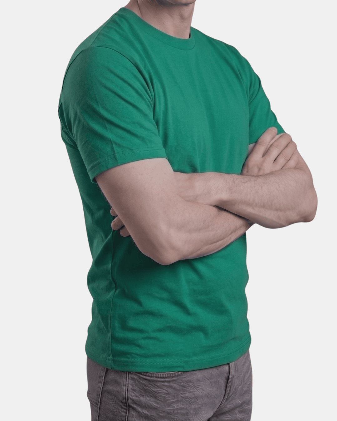 Camiseta verde de hombre personalizada Fruit of the Loom en algodón de manga corta.