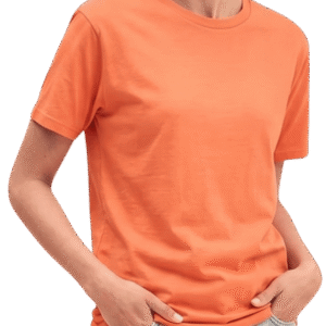 Modelo vistiendo camiseta unisex naranja personalizada de algodón Fruit of the Loom Valueweight.