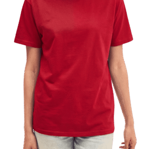 Modelo vistiendo camiseta unisex roja personalizada de algodón Fruit of the Loom Valueweight.