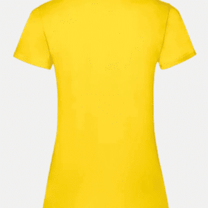 Vista posterior plana de camiseta amarilla básica de mujer