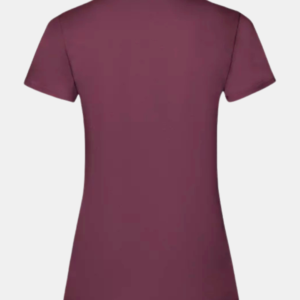Vista posterior plana de camiseta rojo vino básica de mujer