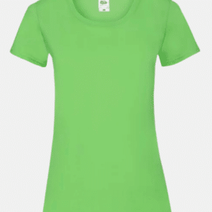 Camiseta verde lima básica de mujer Fruit of the Loom en fondo neutro